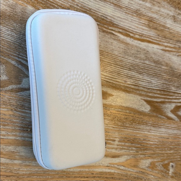 LightStim Blue LED Therapy Device - Picture 4 of 4